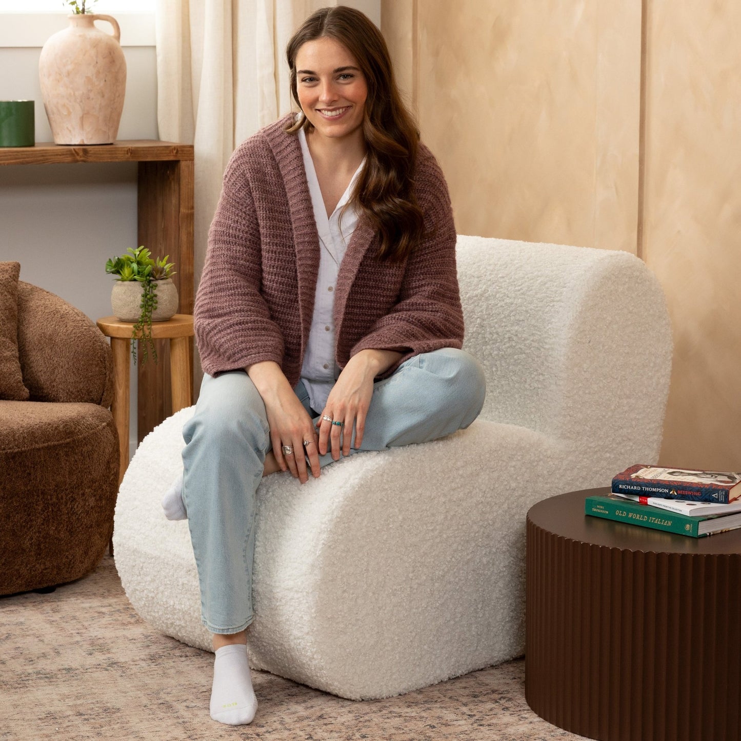 Jaxx Toccoa Chair - Luxurious Modern Sculpted Seating with Plush Sherpa Cover (19777) - SchoolOutlet