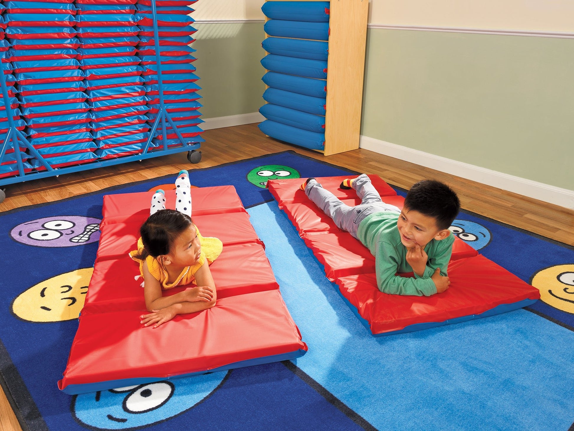 Angeles 2" Infection Control Folding Mat - Red/Blue 4 Sections (CF400-509RB) - SchoolOutlet