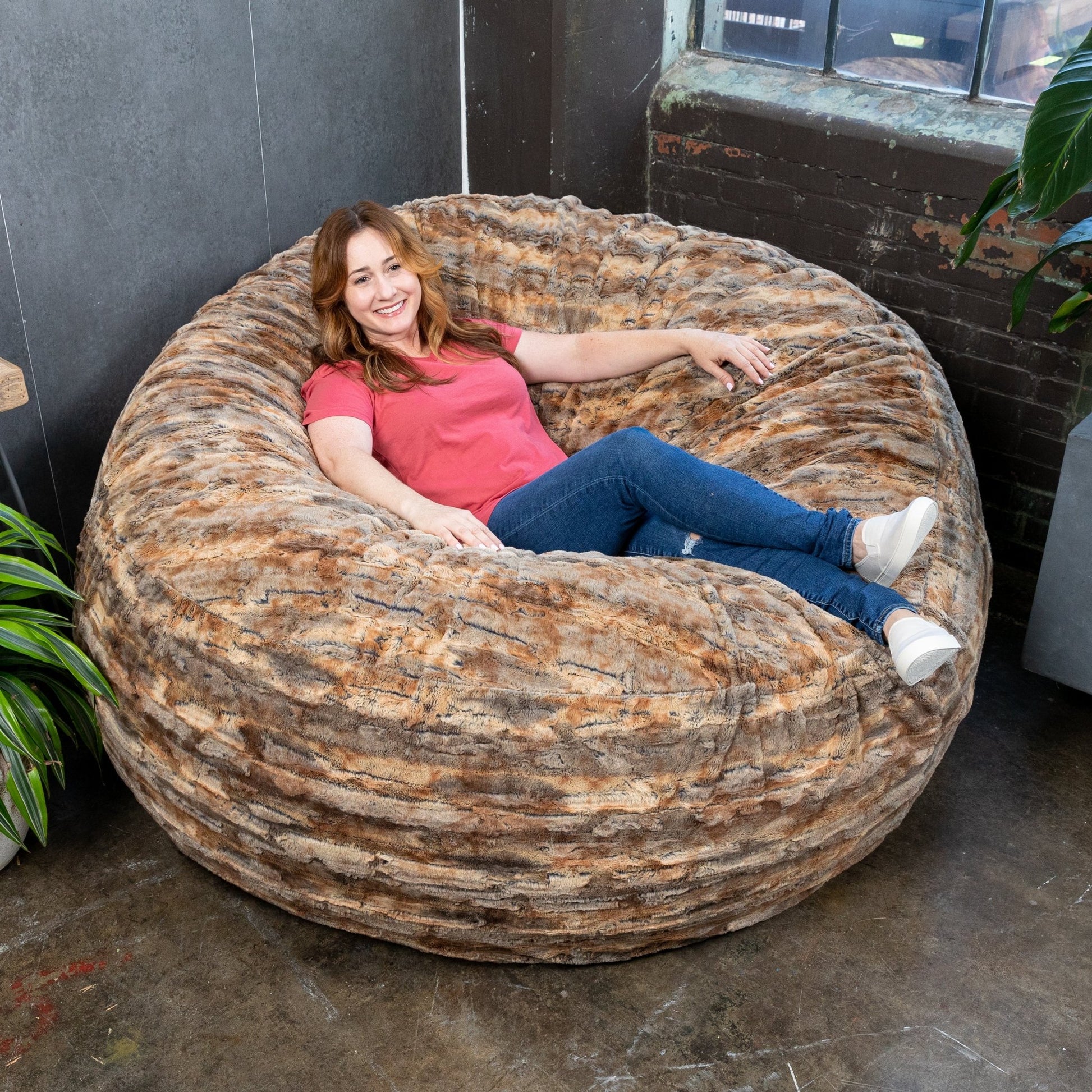 Jaxx Saxx 6 Foot Giant Bean Bag Chair - Luxe Faux Fox Fur (19036) - SchoolOutlet
