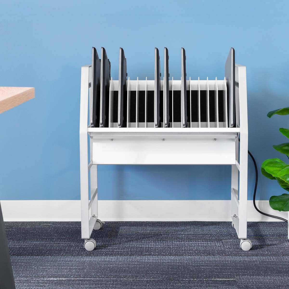 Luxor USB - C Open Charging Cart - 16 Device - SchoolOutlet
