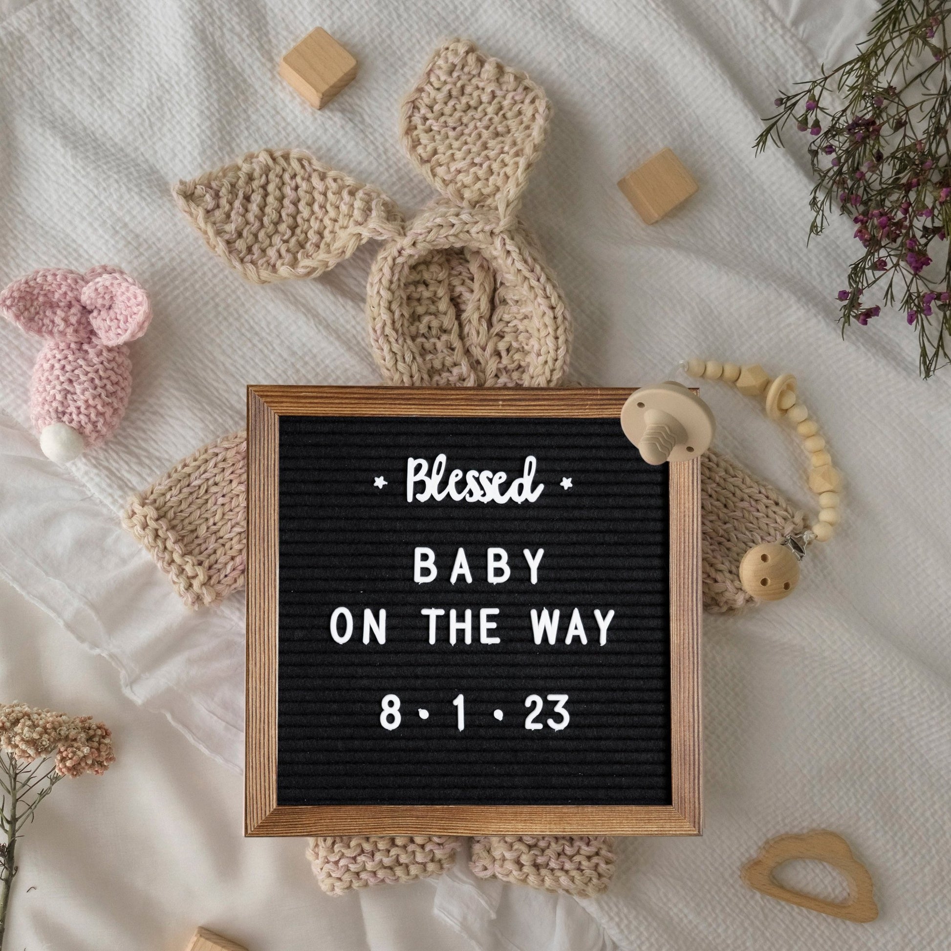 Gracie 10x10 Felt Letter Board with Wooden Frame, 389 PP Letters Including Numbers, Symbols and Icons, Canvas Carrying Case, Torched Wood/Felt - SchoolOutlet