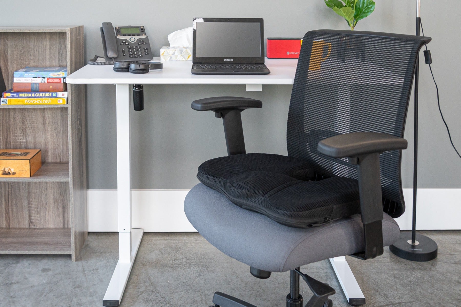 Luxor CSZZ001 - Ergonomic Gel Chair Cushion (LUX-CSZZ001) - SchoolOutlet